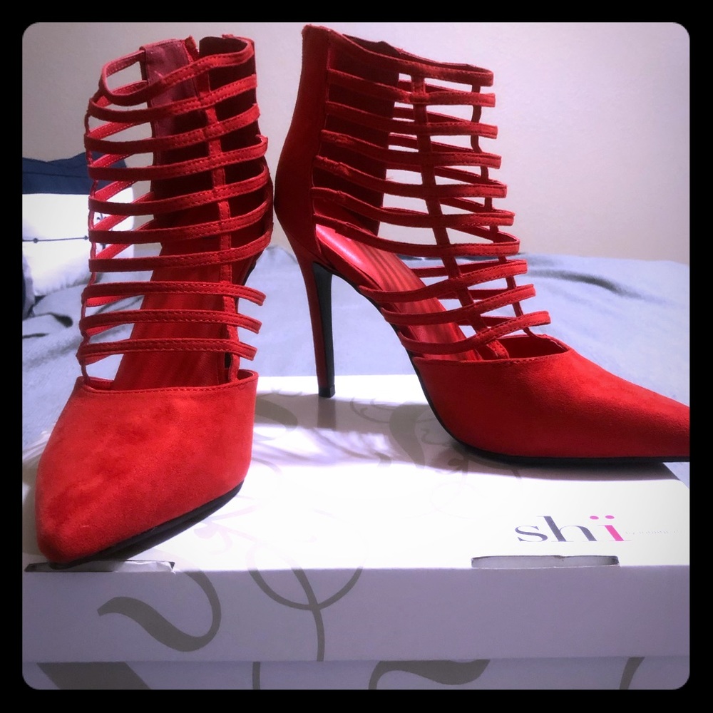 Shi by JOURNEYS Cute Heels EUC
